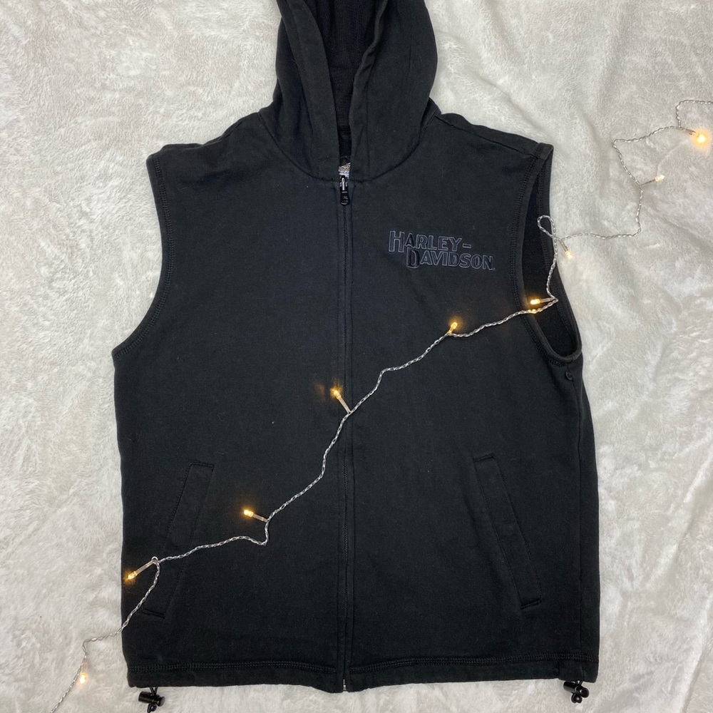 size M harley davidson sleeveless vest w/hood